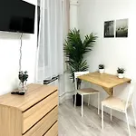 By Hi5- Oktober 6 Street Apartment *